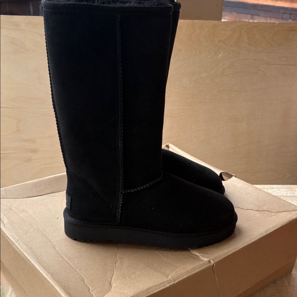 UGG Shoes - Ugg tall classic boots